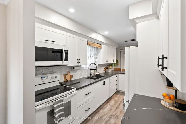 121 Angus Dr, House other with 3 bedrooms, 3 bathrooms and 4 parking in Ajax ON | Image 9