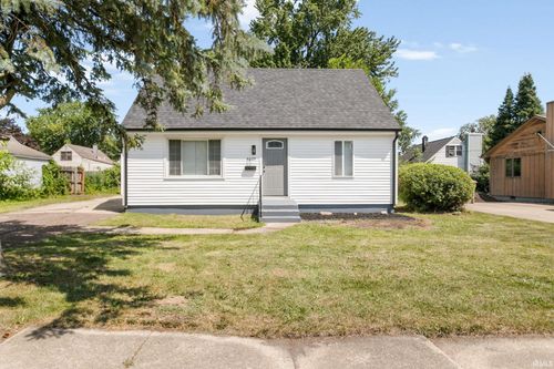 4609 Meadow Lane, South Bend, IN, 46619-4136 | Card Image