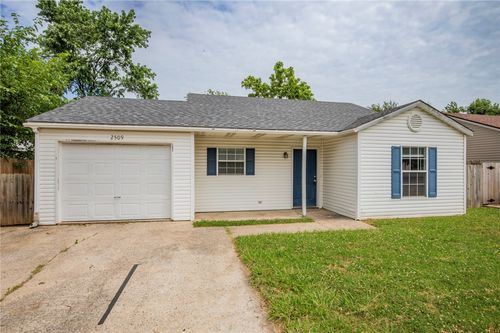 2509 Parkcrest Dr, Bentonville, AR, 72712-5345 | Card Image