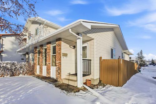 2 Woodfern Rd Sw, Calgary, AB, T2W4K9 | Card Image
