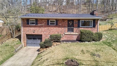 841 Daverton Rd, South Charleston, WV, 25303-2310 | Card Image