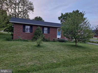 109 Port Republic Avenue, Home with 3 bedrooms, 1 bathrooms and null parking in PETERSBURG WV | Image 1