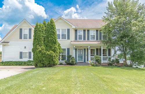 3321 Greenspoint Dr, Clarksville, TN, 37042-7272 | Card Image