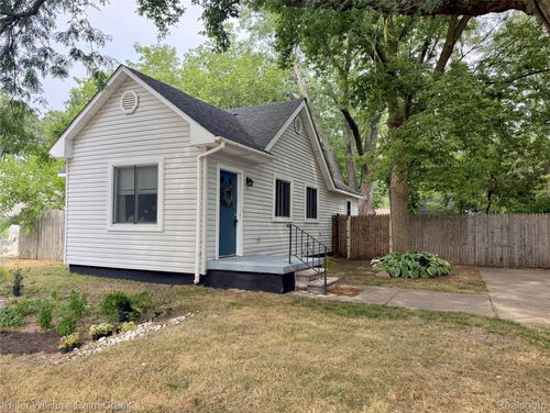 21628 Colgate St, Farmington Hills, MI, 48336-5610 | Card Image