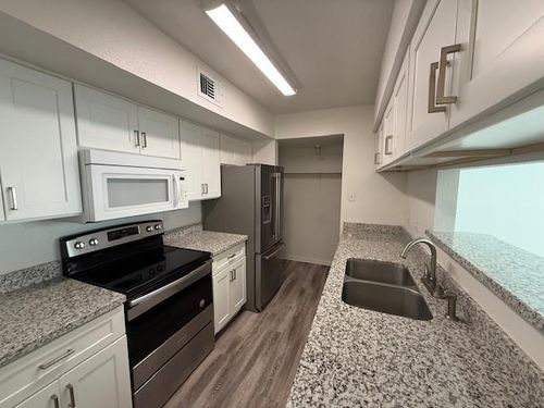 apt-1801-7200 T C Jester Blvd, Houston, TX, 77088-7449 | Card Image