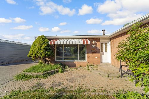 52 Flavian Cres, Brampton, ON, L6T3P4 | Card Image