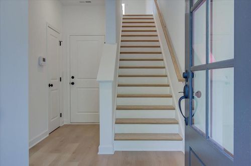 1927 Deco Dr, Kennesaw, GA, 30144-1899 | Card Image