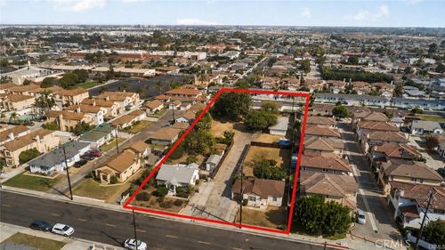 215 E 220th St, Carson, CA, 90745-3013 | Card Image