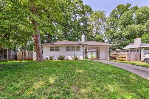 3814 Manor Dr, Greensboro, NC, 27403-1308 | Card Image