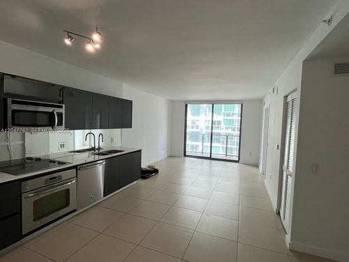 1004-31 Se 6th St, Miami, FL, 33131-3170 | Card Image
