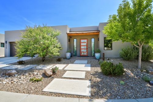 2704 Kayla Ln Nw, Albuquerque, NM, 87104-8000 | Card Image