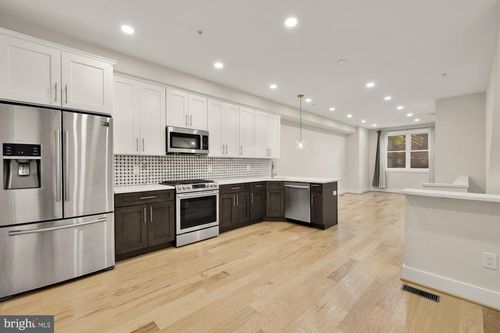 apt-2-614 I St Ne, WASHINGTON, DC, 20002-5048 | Card Image