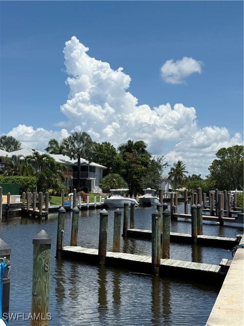 b4-1523 Chesapeake Ave, NAPLES, FL, 34102-2406 | Card Image