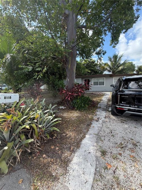 6110 Monroe St, Hollywood, FL, 33023-1359 | Card Image