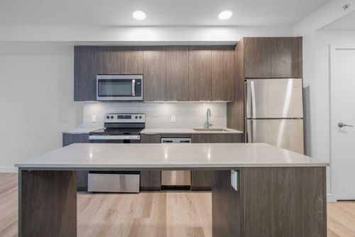 203-123 4 St Ne, Calgary, AB, T2E8K3 | Card Image