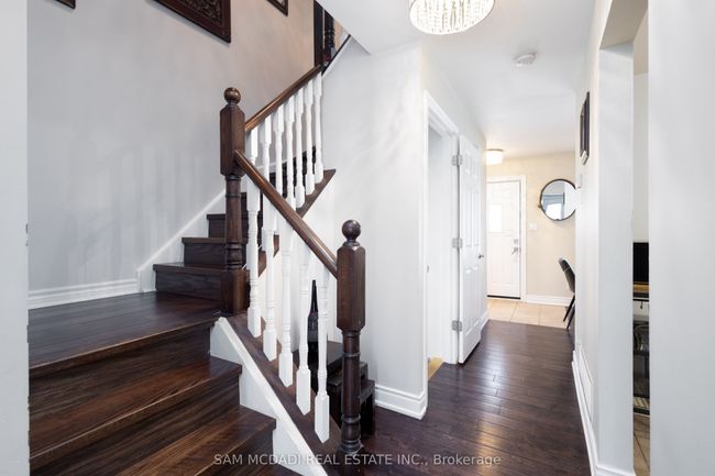 80 Longbourne Cres, House attached with 3 bedrooms, 2 bathrooms and 4 parking in Brampton ON | Image 12