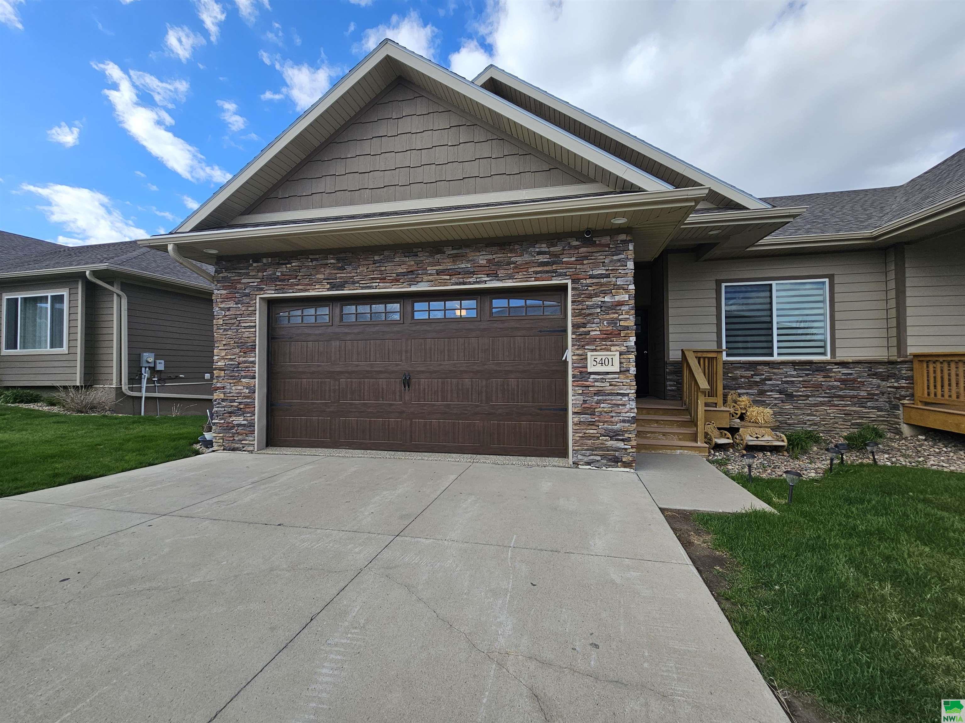 Overlook Ln, Sioux City, IA 51106