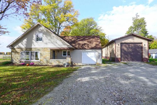 54983 Tulip Rd, New Carlisle, IN, 46552-9725 | Card Image