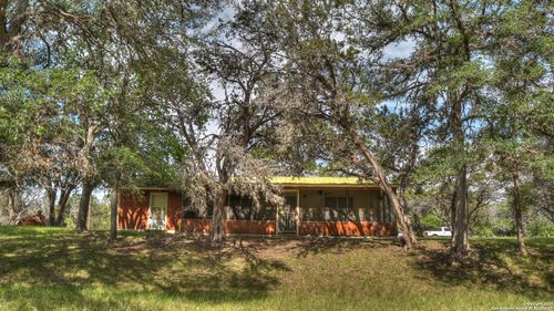 154 Weston Rd, Leakey, TX, 78873 | Card Image