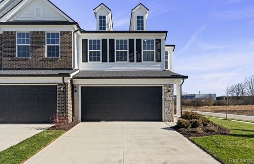 5576 E Spaniel Dr, Ann Arbor, MI, 48108-7948 | Card Image