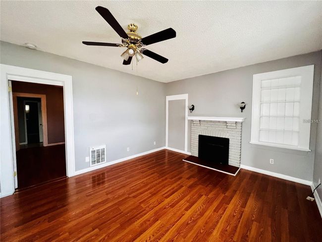 APT-8 - 1310 N Combee Rd, House other with 2 bedrooms, 1 bathrooms and null parking in LAKELAND FL | Image 10