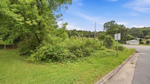 3700 Forest Highland Dr, Chattanooga, TN, 37415-3507 | Card Image