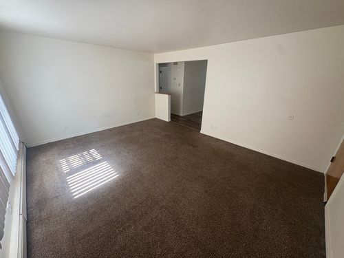 1w-12747 Hoyne Ave, Blue Island, IL, 60406-2246 | Card Image