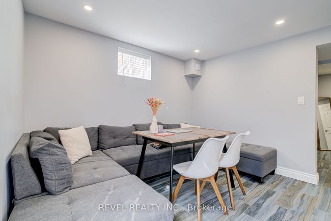 524 Fergo Ave, House attached with 4 bedrooms, 3 bathrooms and 2 parking in Mississauga ON | Image 29