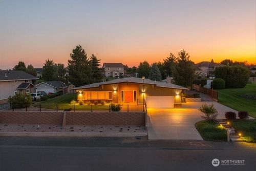 61 Pelican Place Ne, Moses Lake, WA, 98837 | Card Image