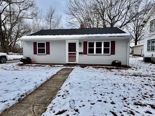 1065 Hartman Ave Nw, Warren, OH, 44485-2466 | Card Image