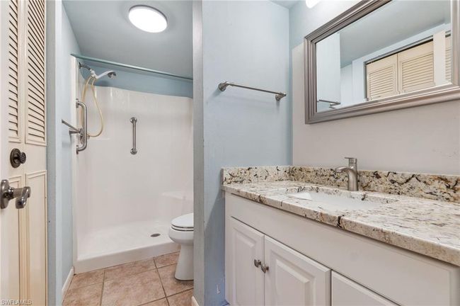APT-105 - 4198 27 Th Ct Sw, Condo with 2 bedrooms, 2 bathrooms and null parking in NAPLES FL | Image 9