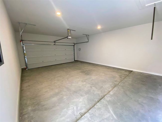 2 car garage | Image 17