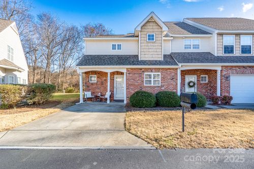 347 Valley Brook Ln Se, Concord, NC, 28025-3689 | Card Image