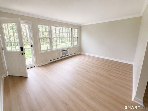 12b-239 Old Farms Rd, Avon, CT, 06001-2219 | Card Image