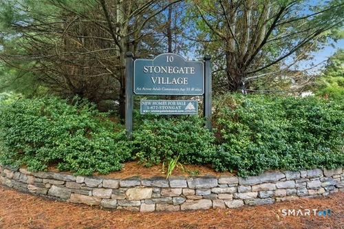 11 Cliff Rd, Ledyard, CT, 06339-2031 | Card Image