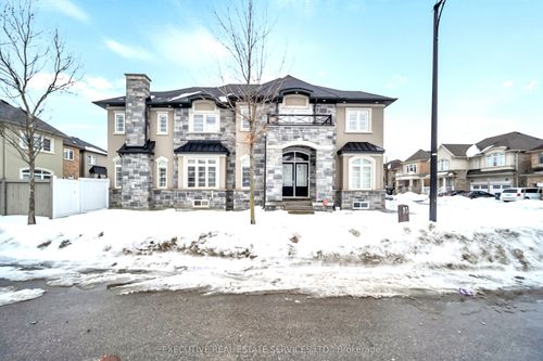 13 Masken Cir, Brampton, ON, L7A4J2 | Card Image
