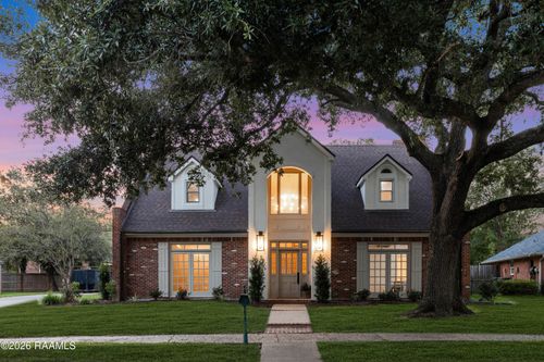 215 Spyglass Ln, Broussard, LA, 70518-6106 | Card Image