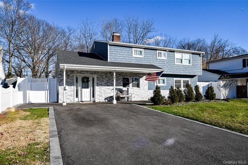 181 Friends Ln, Westbury, NY, 11590-6505 | Card Image