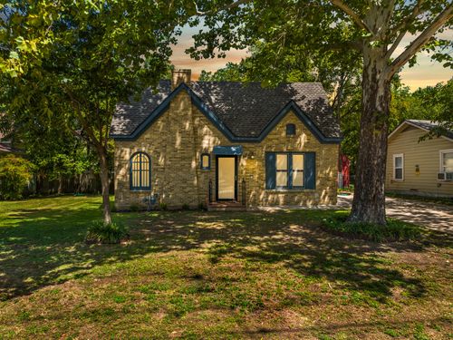 323 E Franklin St, Hillsboro, TX, 76645-2160 | Card Image