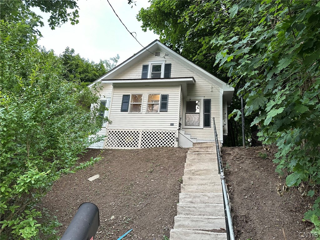 Shuart Ave, Syracuse, NY 13203