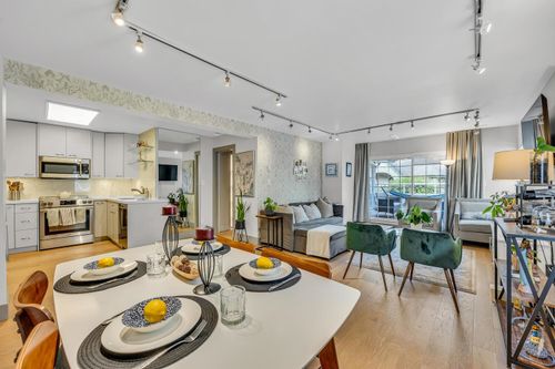 302-3461 Curle Ave, Burnaby, BC, V5G4P4 | Card Image