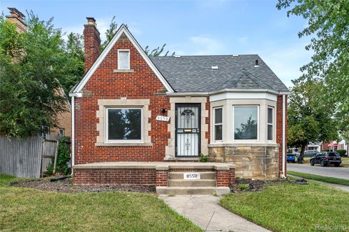 8550 W Outer Dr, Detroit, MI, 48219-3571 | Card Image