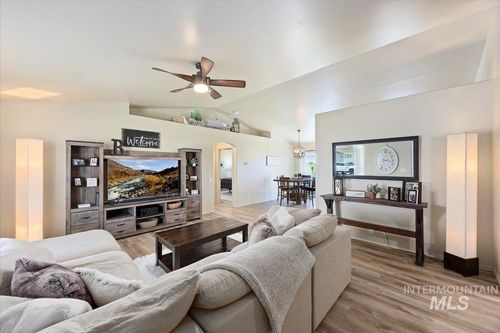 409 W Avenue K, Jerome, ID, 83338-3068 | Card Image