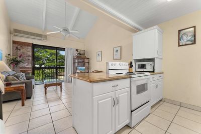 2422 - 2191 S Kihei Rd, Condo with 2 bedrooms, 2 bathrooms and null parking in Kihei HI | Image 1