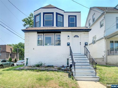 32 Franklin Pl, Kearny, NJ, 07032-2227 | Card Image