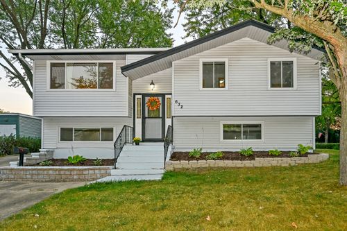 632 Grace Ln, Schaumburg, IL, 60193-2786 | Card Image