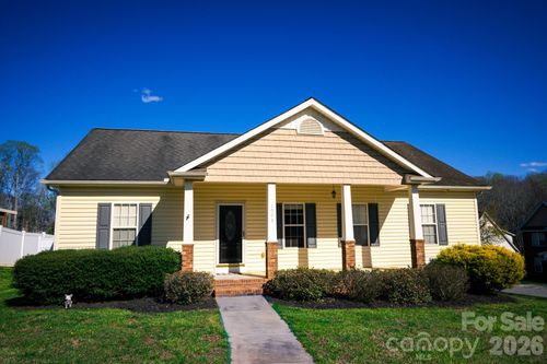 1009 Preston Dr, Lowell, NC, 28098-2208 | Card Image