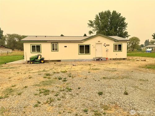 12 B Kimberly Ln, Omak, WA, 98841 | Card Image
