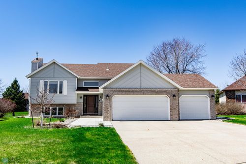 2715 33rd St S, Fargo, ND, 58103-7816 | Card Image