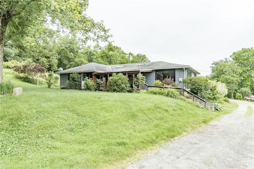 916 Indiana Avenue Ext, Avonmore, PA, 15618-9796 | Card Image